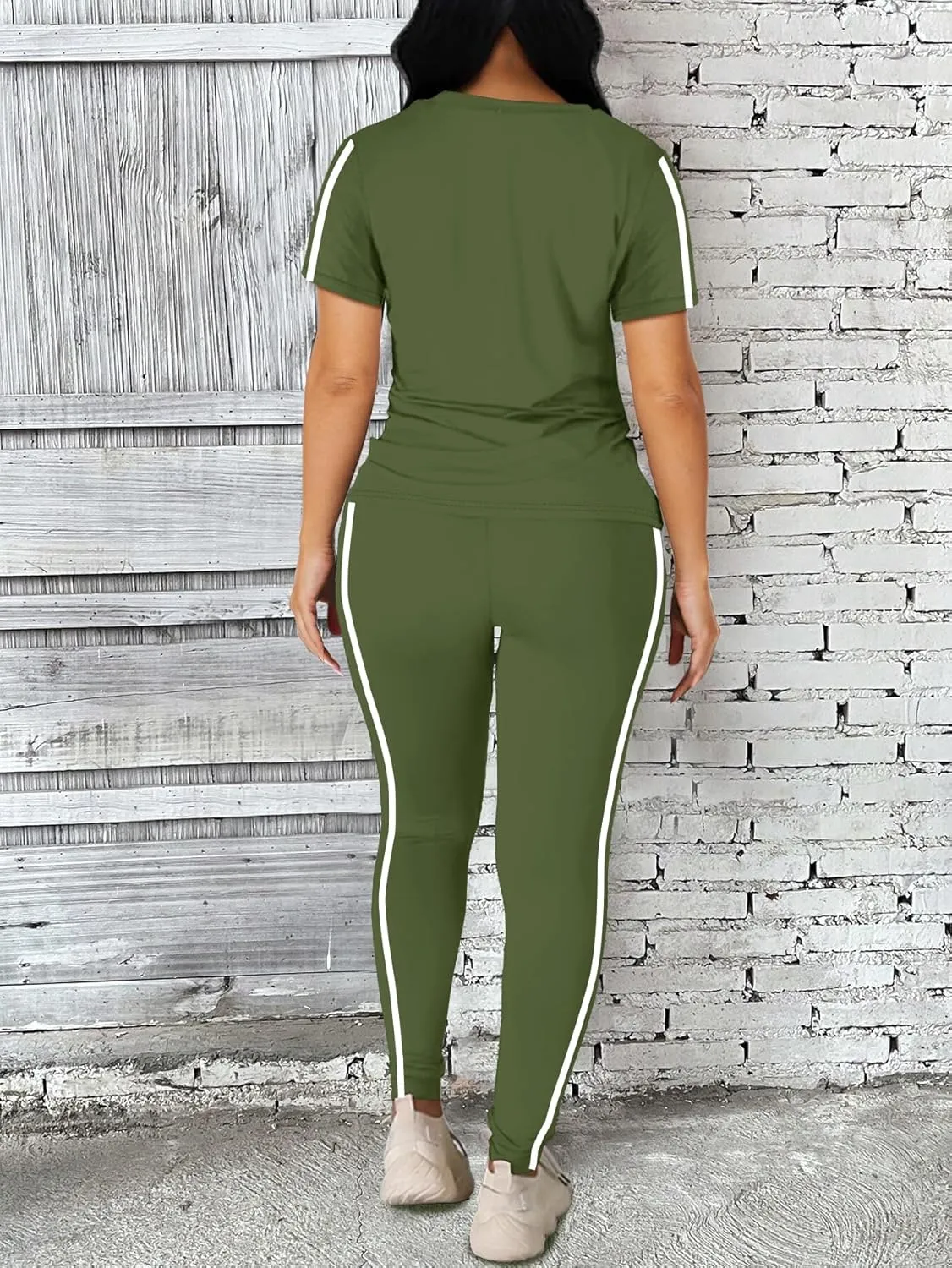 Women's 2 Piece Outfits Sweatsuit Summer Workout Striped Short Sleeve Long Sweatpants Casual Jogging Lounge Set
